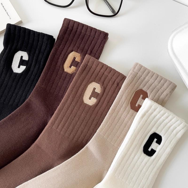 C Letter Women's Pure Cotton Breathable Mid-Calf Socks with Vertical Stripes - Slimming and Versatile Design
