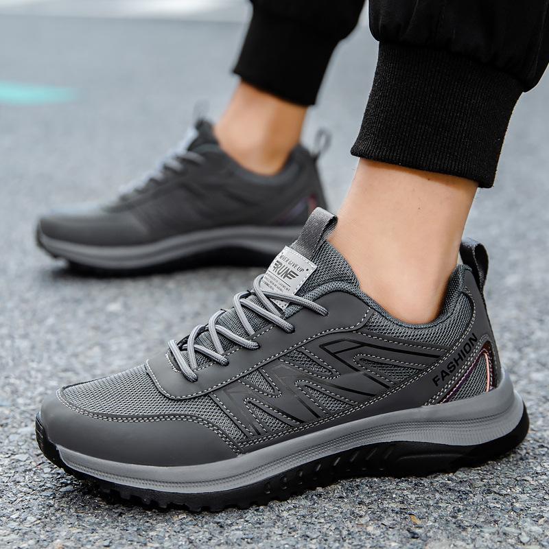 Stepping shoes men's spring new mesh breathable fashion versatile sports casual shoes soft sole lightweight glue shoes