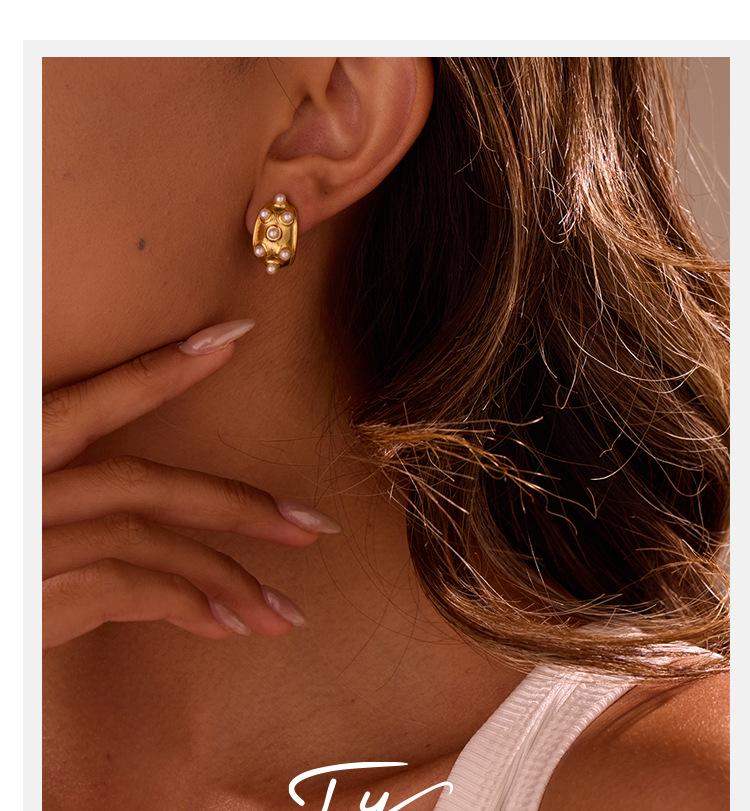 European & American Fashion C-Shaped Diamond Geometric Stainless Steel Earrings: Light Luxury, High-End Temperament