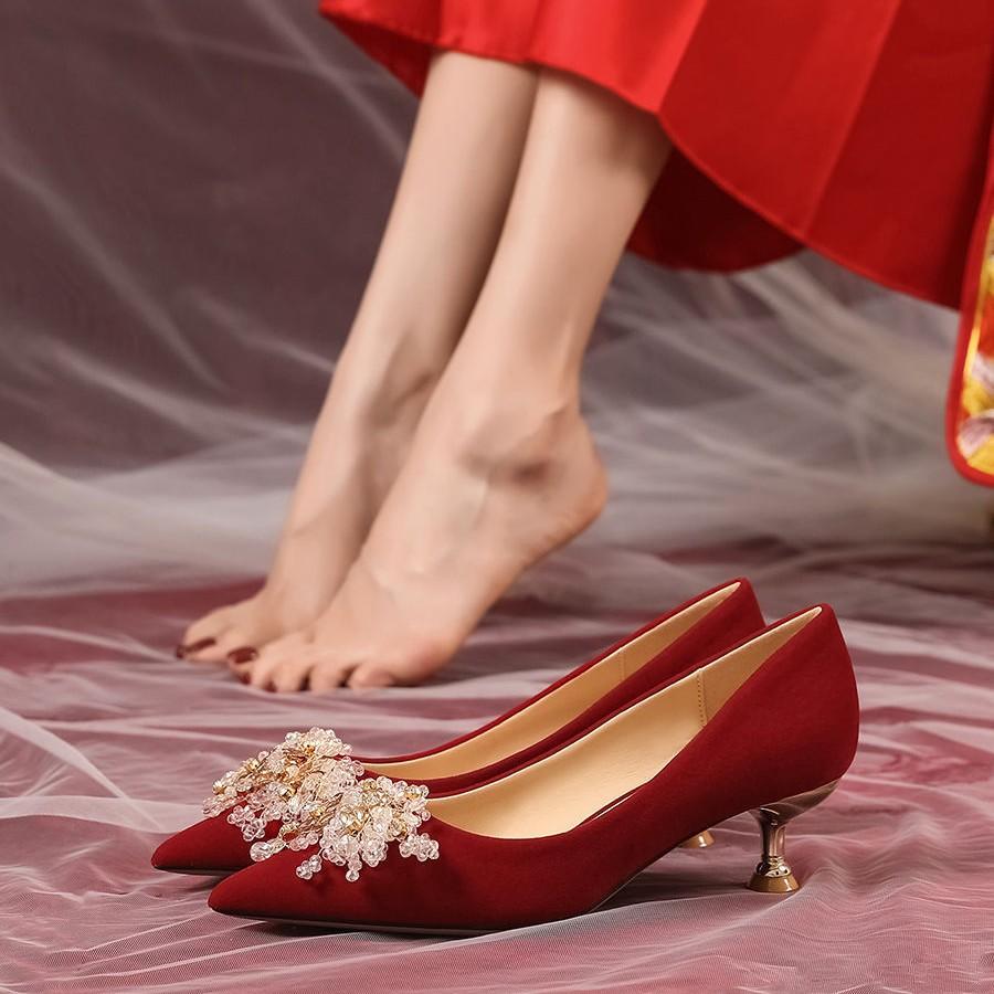 Red Wedding Shoes 2025 French Main Wedding Bridal Shoes Pointed Stiletto Suede Low Heel Single Shoes Women's 3