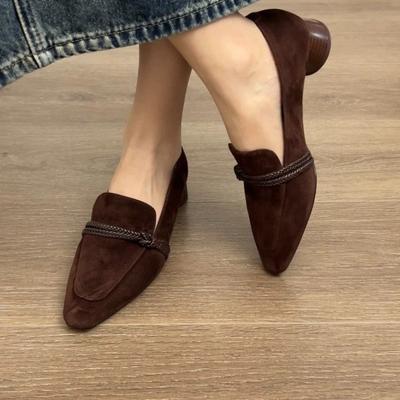Chaussures minimalistes pour femmes faites à la main en cuir suédé, cuir velours marron surface frite corde torsadée chaussures pour femmes