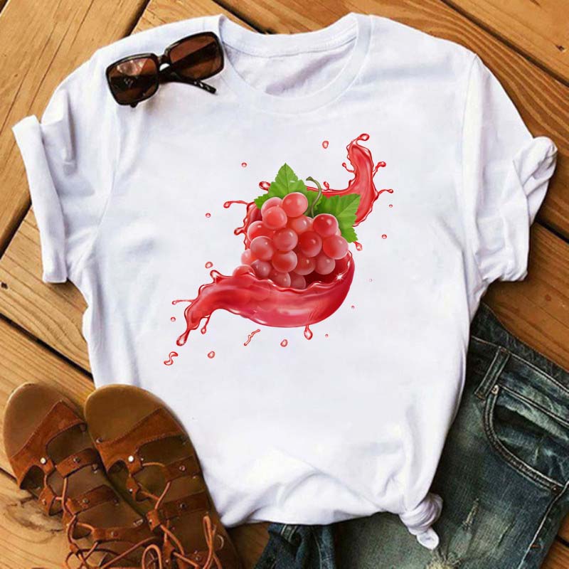 Maycaur Nové Kawaii Dámské Topy s Potiskem Ovoce Jahody Ležérní Dámské Krátkorukávové Streetwear Černé Trička Oversized s Kulatým Výstřihem