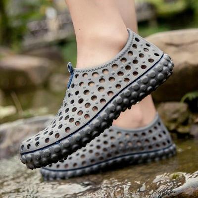 Homens Sapatos de Jardim Chinelos de Praia Unissex Oco Ao Ar Livre Casual Mulheres Sandália de Praia Chinelos Sapatos Macios Antiderrapantes Chinelos Masculinos