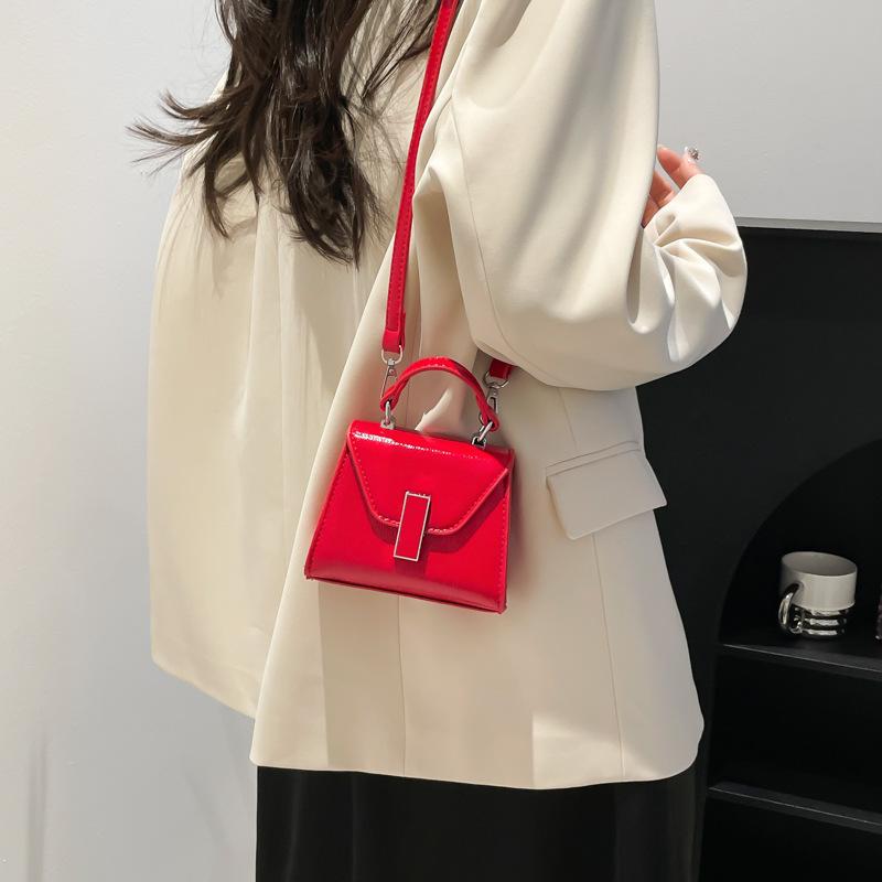 Trendy Portable Small Square Bag Women'S Simple Commuter Oblique Span Bag Solid Color Foreign Style Shoulder Bag