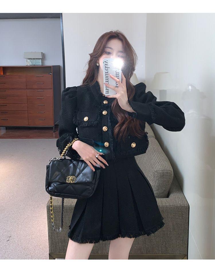 Elegantní dámský oblek ve francouzském stylu: Dvoudílný set sako a krátká sukně