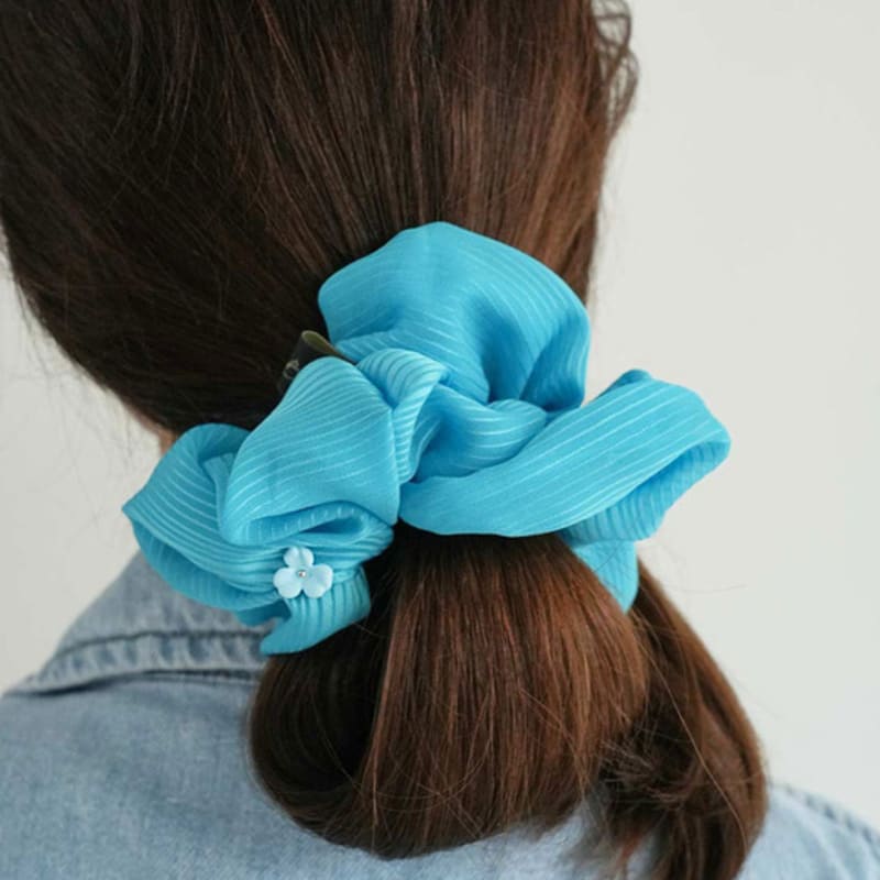 

Дана Бертон Полосатая шелковая шифоновая резинка для волос Light Blue