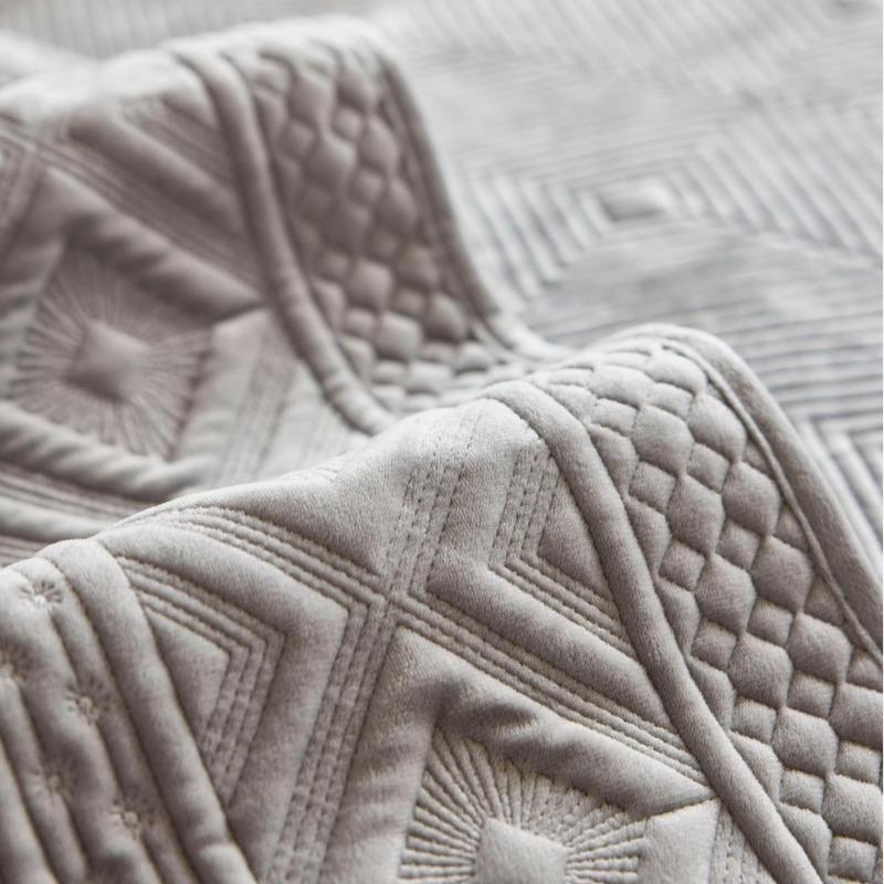 New Sofa Cushion with Crystal Velvet and Skin Friendly Cushion Fixed Anti Slip Comfortable and Wear-resistant Sofa Cover Cloth