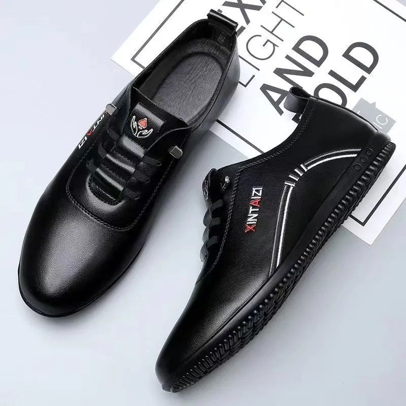 

[2025 Direct Sales] Men s 2025 New Breathable and Deodorant White Casual Shoes Soft Sole Soft Surface Men s Shoes pc1 38