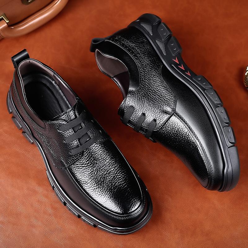 Leather shoes men's 2025 new middle-aged men's business casual leather shoes men's soft-soled dad shoes