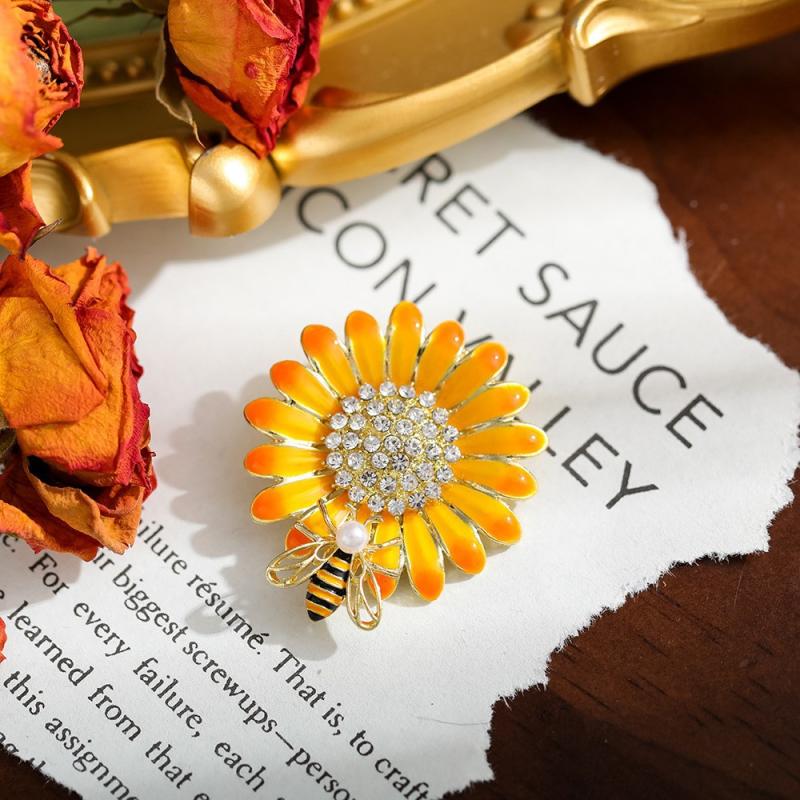 Fashion Luxury Rhinestone Bee Enamel Sunflower Brooches Women Clothing Coat Jewelry Accessries