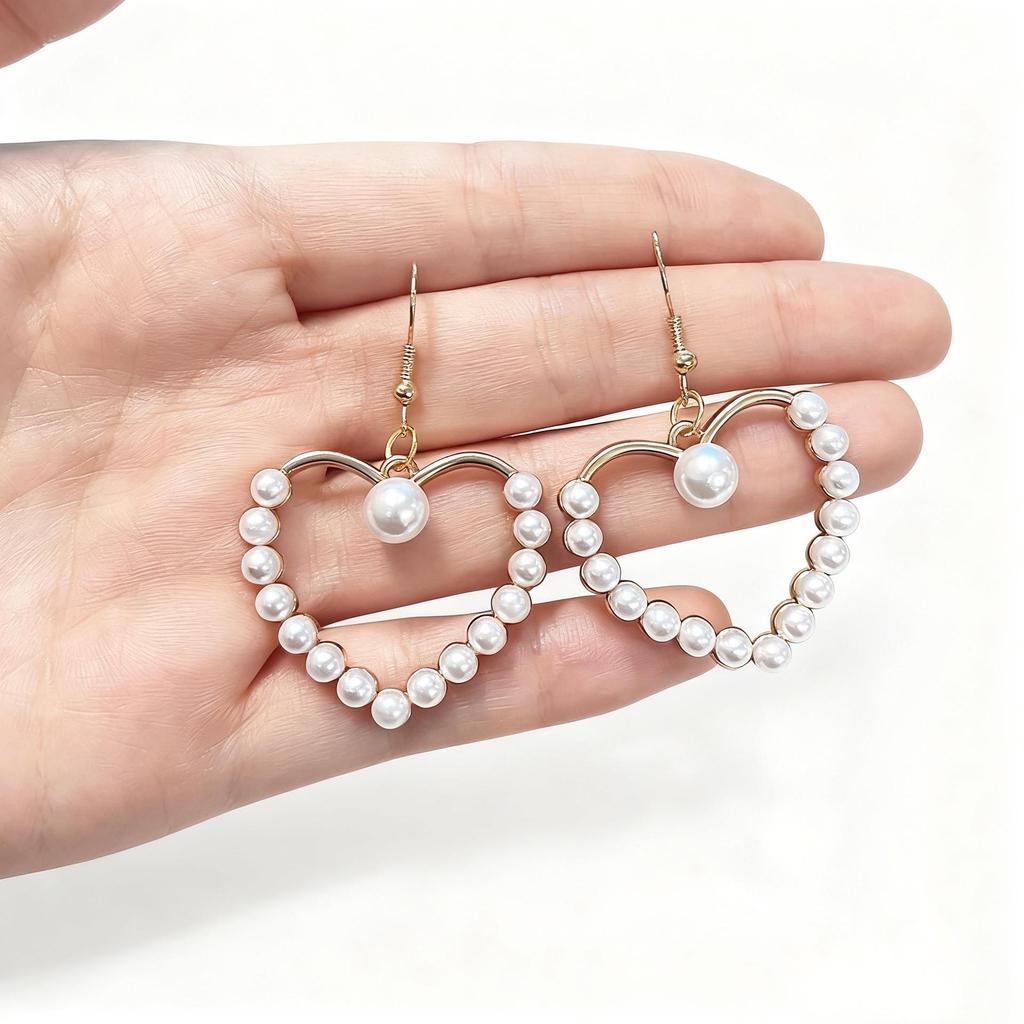 Retro Heart & Pearl Layered Necklace for Women - Fashionable Clavicle & Sweater Chain