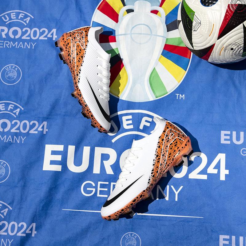 Men professional soccer shoes sport ultra-light non-slip unisex football boots cleats FG/TF Boy grass training shoes