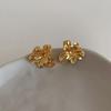 Women's Luxury Niche Design Golden Petal Earrings French Retro Metal Opal Flower Stud Earrings for Women Elegent Jewelry Gifts