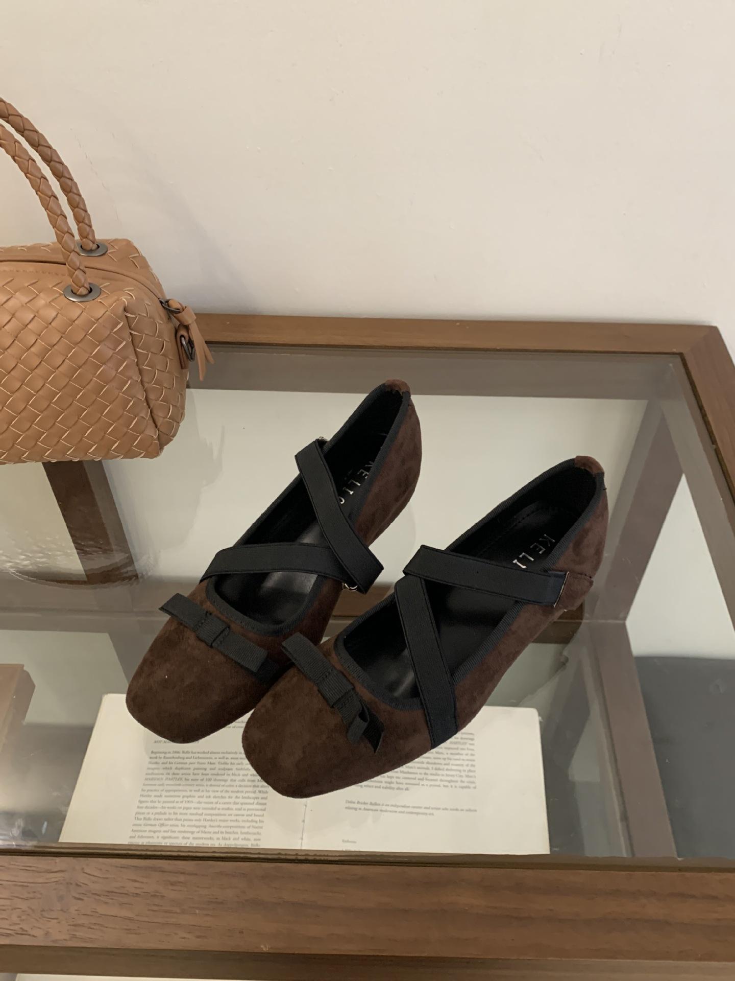

2025 spring and autumn new retro brown square head ballet shoes bow strap flat Mary Jane single shoes women 39