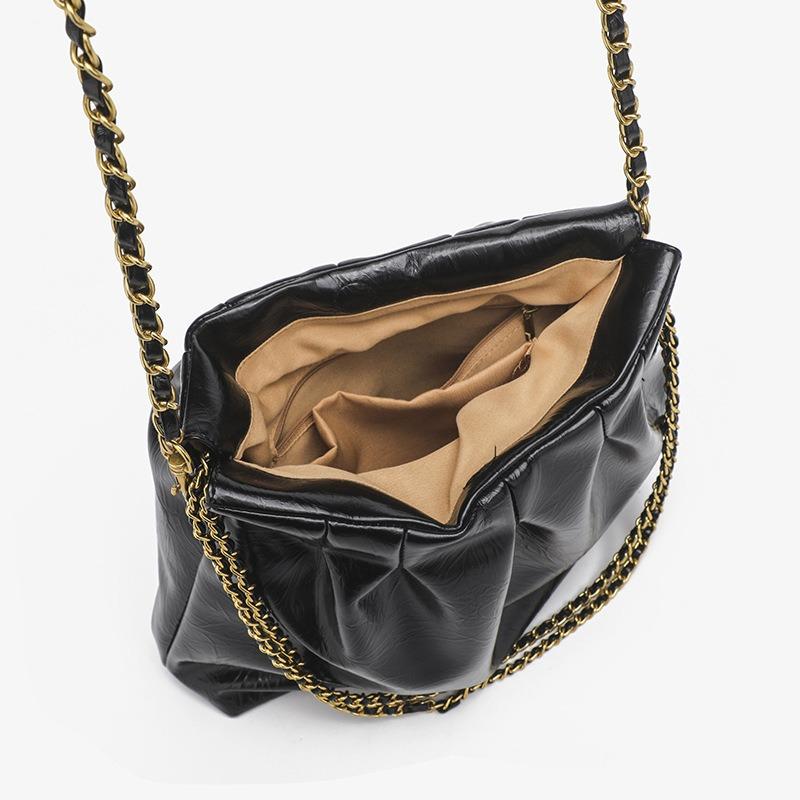 New Chain Shoulder Women's Bag Solid Color Versatile Pleated Cloud Messenger Bag Simple High-end Handbag Tide