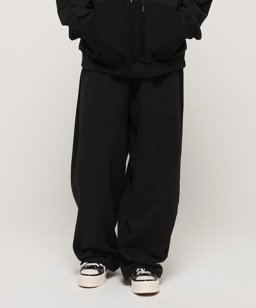 CARGOBROS Y2K Style Basic Oversized Training Pants (Black)