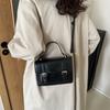 Neue Wintermode Kleine Tasche für Frauen Einfarbig Hand-gehalten One-Shoulder Fashion Retro Umhängetasche Kleine Quadratische Tasche
