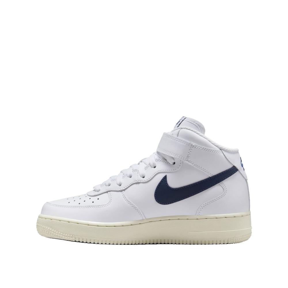 Footwear Chukka Nike Air Force 1 '07 Mid