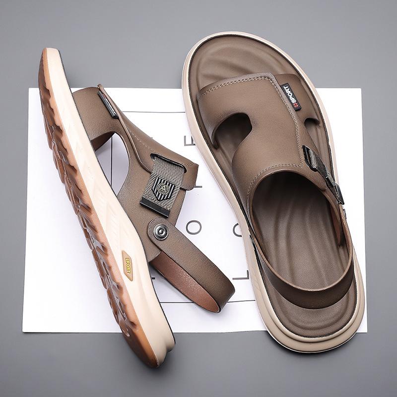 2025 Summer New Cool Slippers Youth Middle-aged Trend Men's Shoes Beach Shoes Breathable Men's Shoes Trend 2025