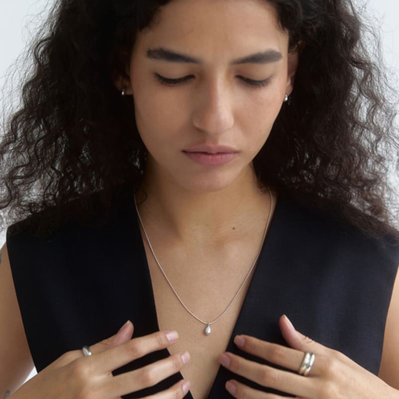mimesi Tear Drop Necklace (snake chain)