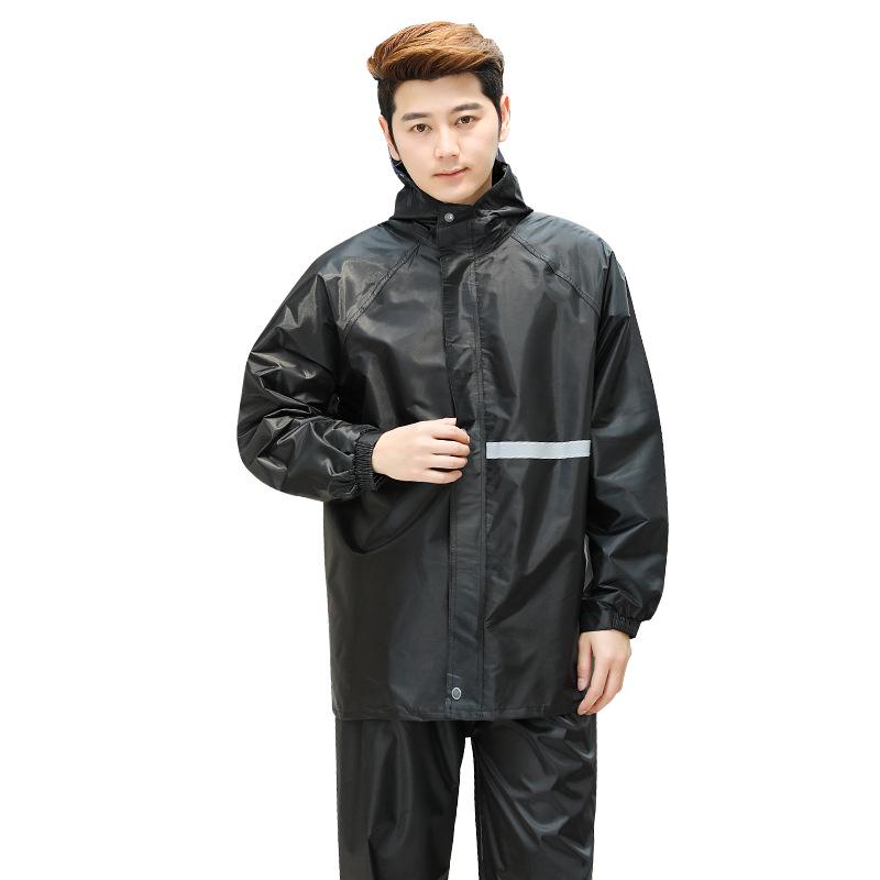 Electric Motorcycle Split Raincoat and Rain Pants Set with Reflective Strips for Outdoor Riding and Labor Protection.