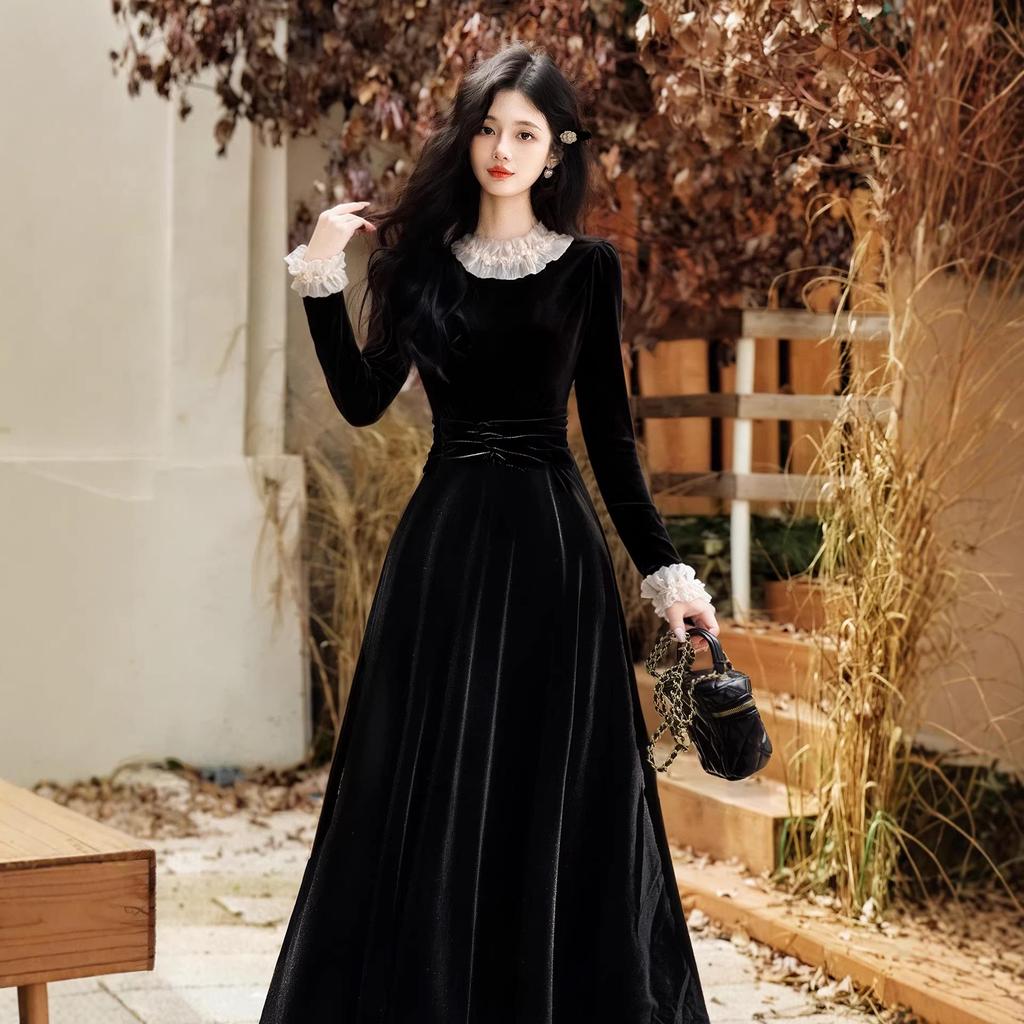 Elegant French Hepburn-Style Black Velvet Dress for Women - Autumn/Winter New Year Party Long Skirt