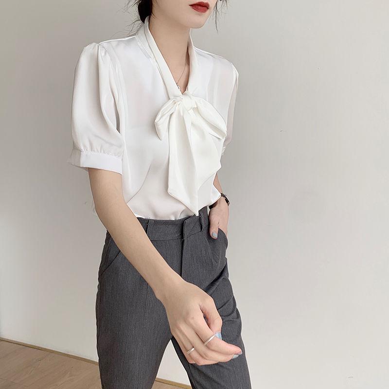 Elegantní bílá letní halenka dámská šifonová s krátkým rukávem jedinečný design profesionální do kanceláře na pohovor formální košile stylový top