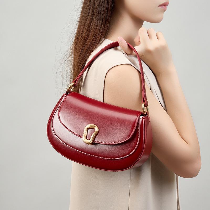 Rote Satteltasche Crossbody Leder Neu Damen Nische High-End Gefühl Ausländische weibliche Angestellte Kleine Tasche Handtasche