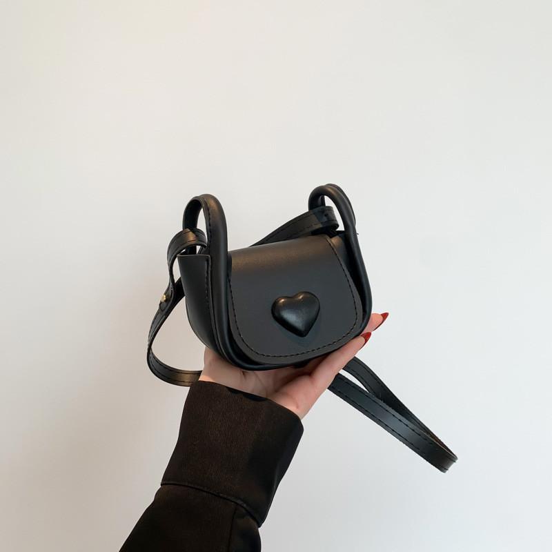 Chic 2024 New Mini Crossbody Bag For Women Casual Stylish Heart Design Pink Color