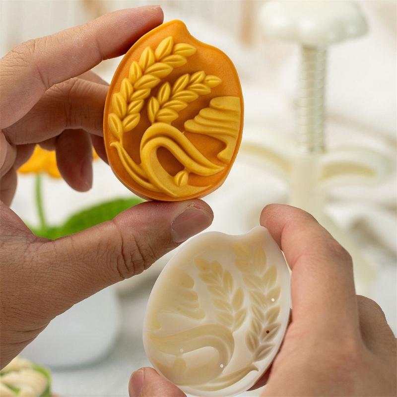 Creative Kitchen Mooncakes Molding Set Delicate Patterned Delight Treat Crafting Molds Manual Mooncakes Press Embosser