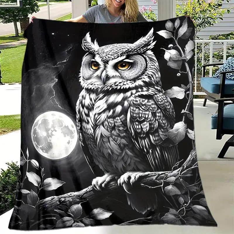 Cozy Owl Print Flannel Blanket - Soft, Warm, and Versatile for the Sofa, Bed, Office, or Camping | A Gift Idea for All Seasons