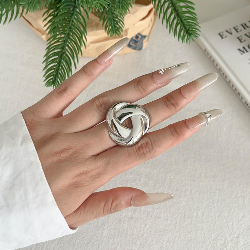 Stainless Steel Twisted Triangle Open Ring Simple Geometric Joint Ring for Women Vintage Versatile Non-Fading Jewelry Gift 2025