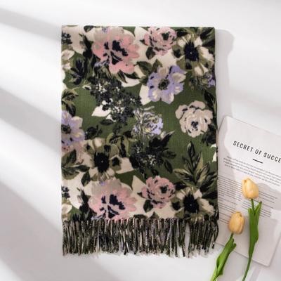 Accessoires – Schals & Tücher
