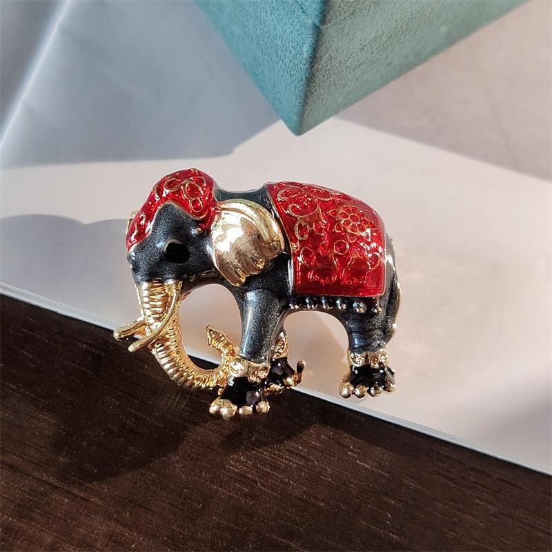 Enamel Colored Elephant Brooch Shirt Mini Elephant Brooches For Women's Pins Chest Flower Collar Pin Sweater Jewelry