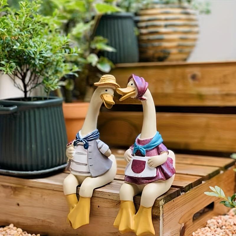 

2pcs Resin Duck Couple Figurines - Charming Love Themed Decorative Statuettes for Various Room Types