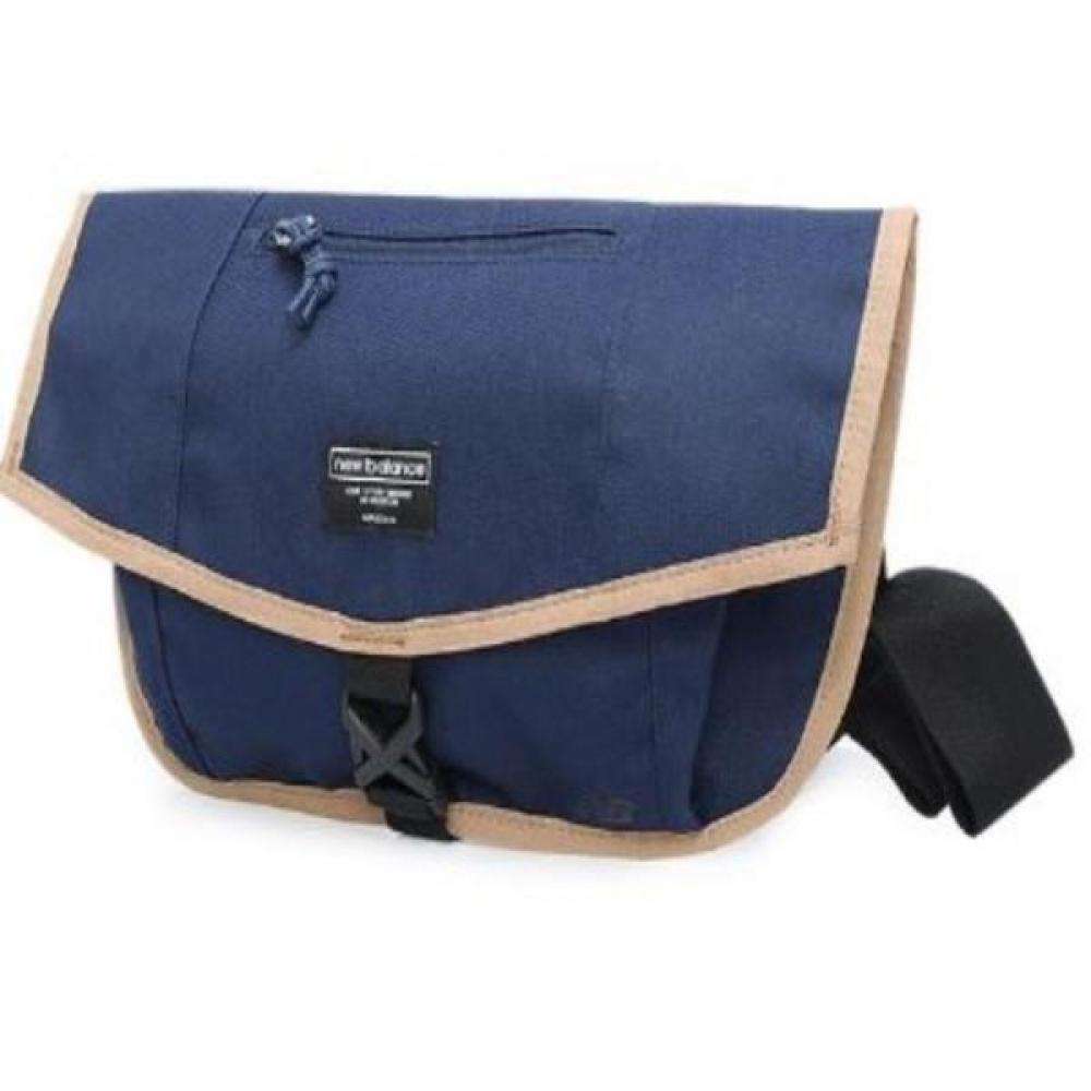 

New Balance Flat Crossbody Bag Hip Colored Bag Gc7f7201 Navy (59)/FREE