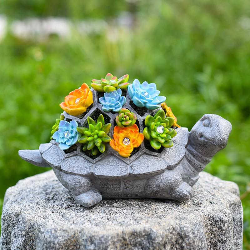 American Outdoor Solar-Powered Garden Dwarf Goblin Ornament for Lawn and Courtyard