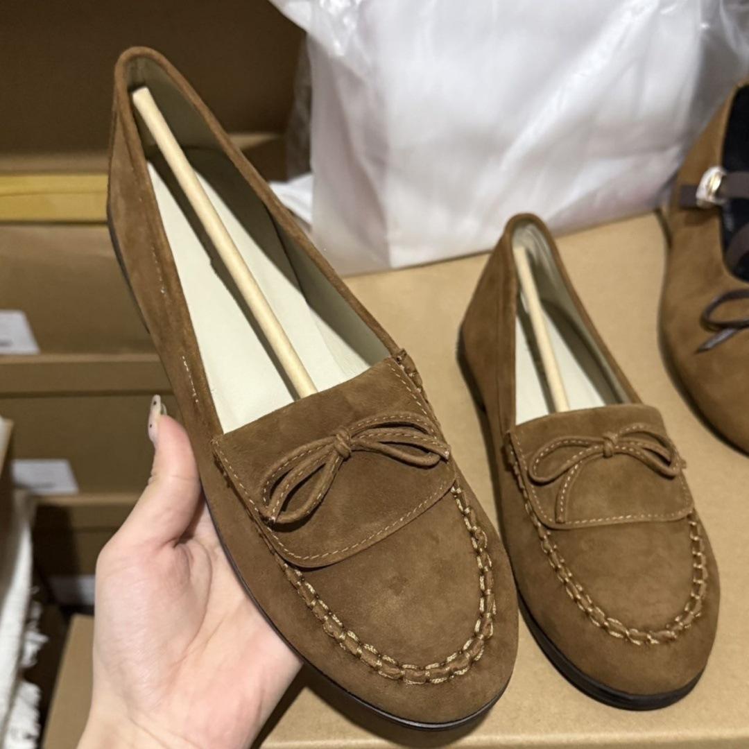 

Cowhide version~ niche design sense, one pedal, versatile bow, round head, shallow mouth, soft bottom temperament, flat-soled Doudou shoes 40