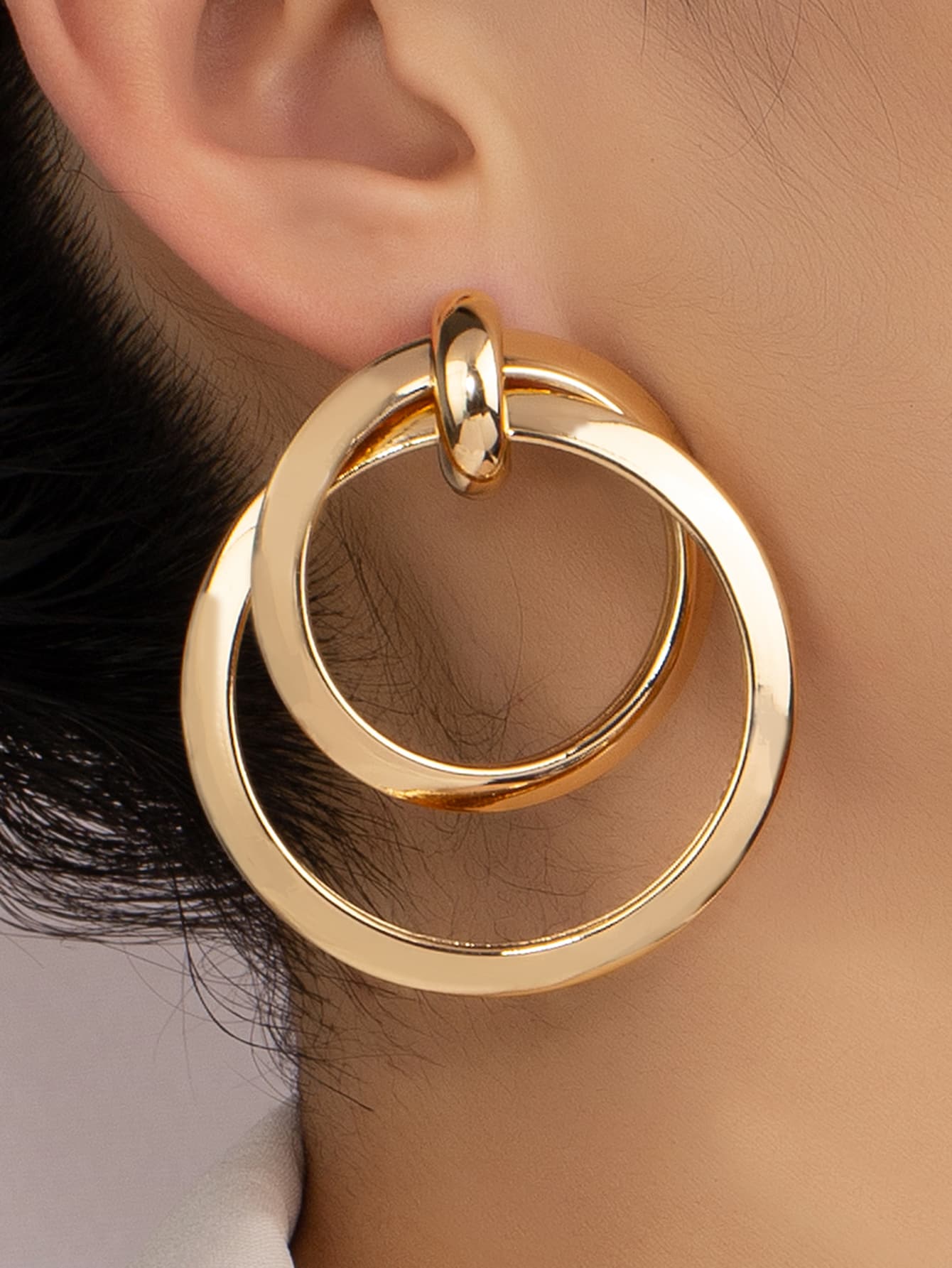 

Round Drop Earrings золотий