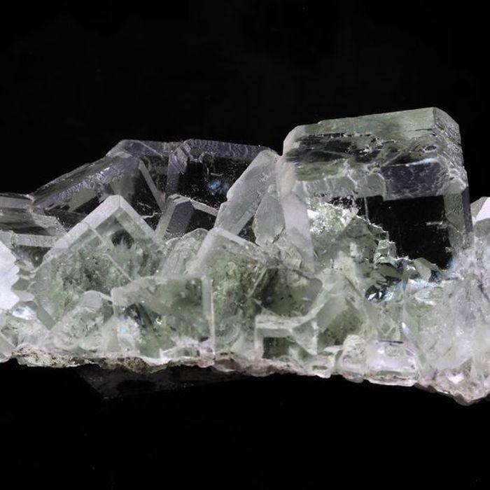 Pierres et Minéraux. Fluorite. 958.5 ct. Xianghualing Mine, Chenzhou, Hunan, Chine.