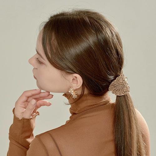 Besty Feather Florish Wave Hair Cuff (Feather Florish Wire Pony Hook)