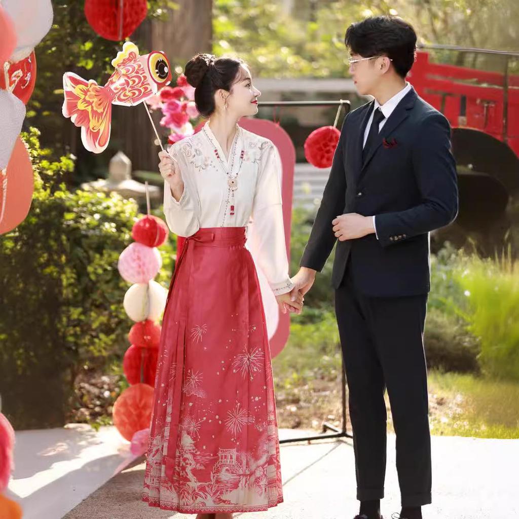 Ming Dynasty-inspired Embroidered Hanfu Skirt and Top Set