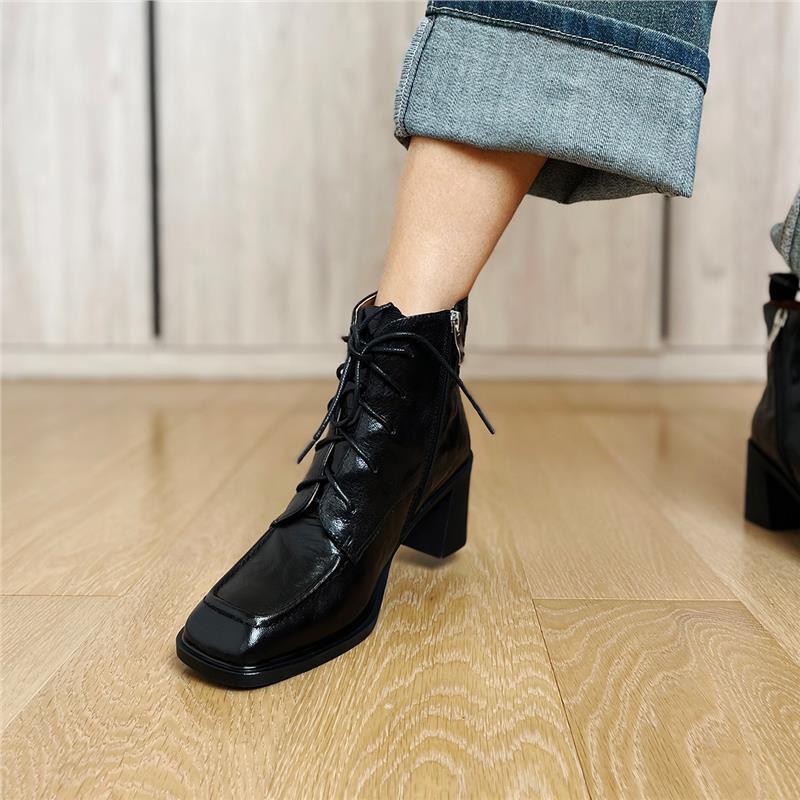 Britische Leder Schnür-Stiefeletten mit hohem Absatz Damen 2025 Herbst und Winter neue vielseitige eckige Spitze dicker Absatz dünne kurze Stiefel