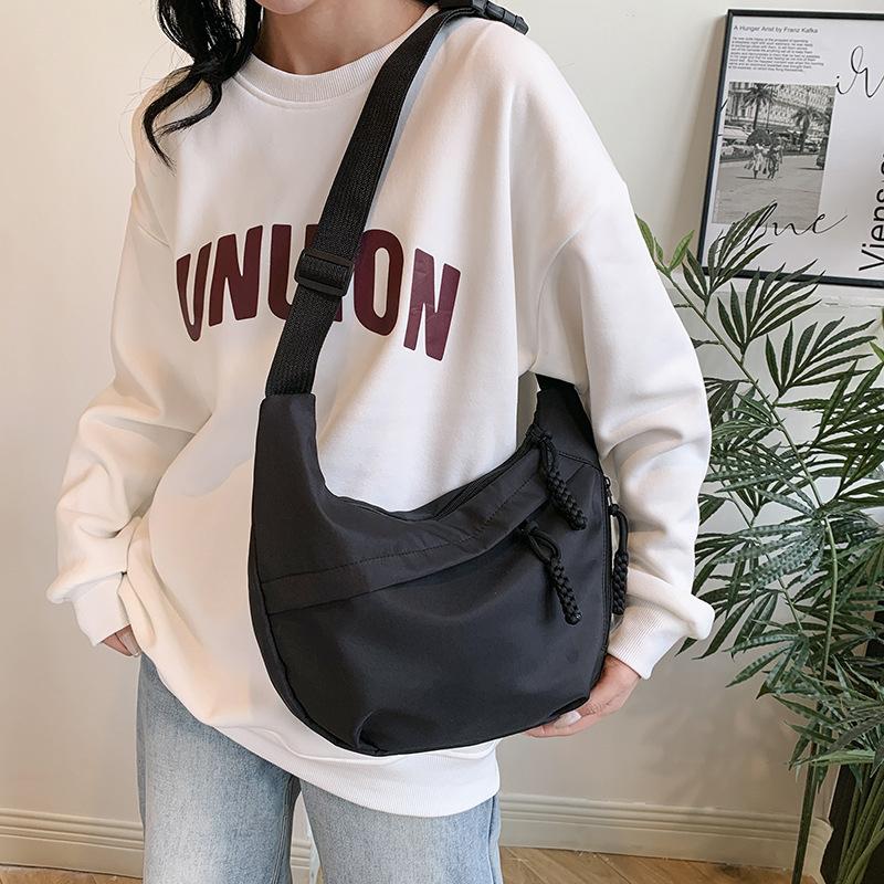 Fashion commuter large capacity shoulder messenger bag women's 2025 new casual fashion tote bag underarm bag