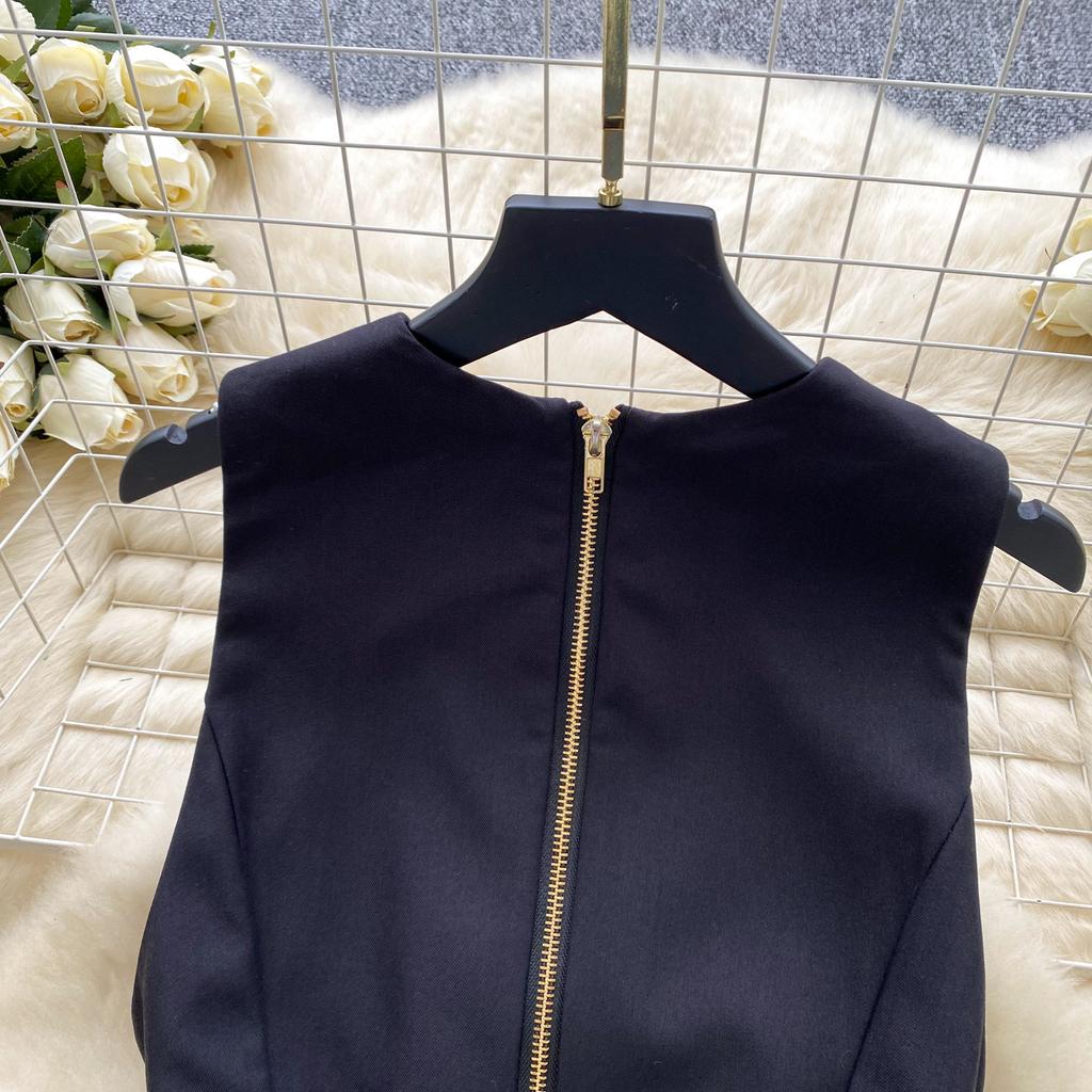 Summer V-neck Sleeveless Double Breasted Dress with Women's Niche Design High Waist A-line Vest Dress
