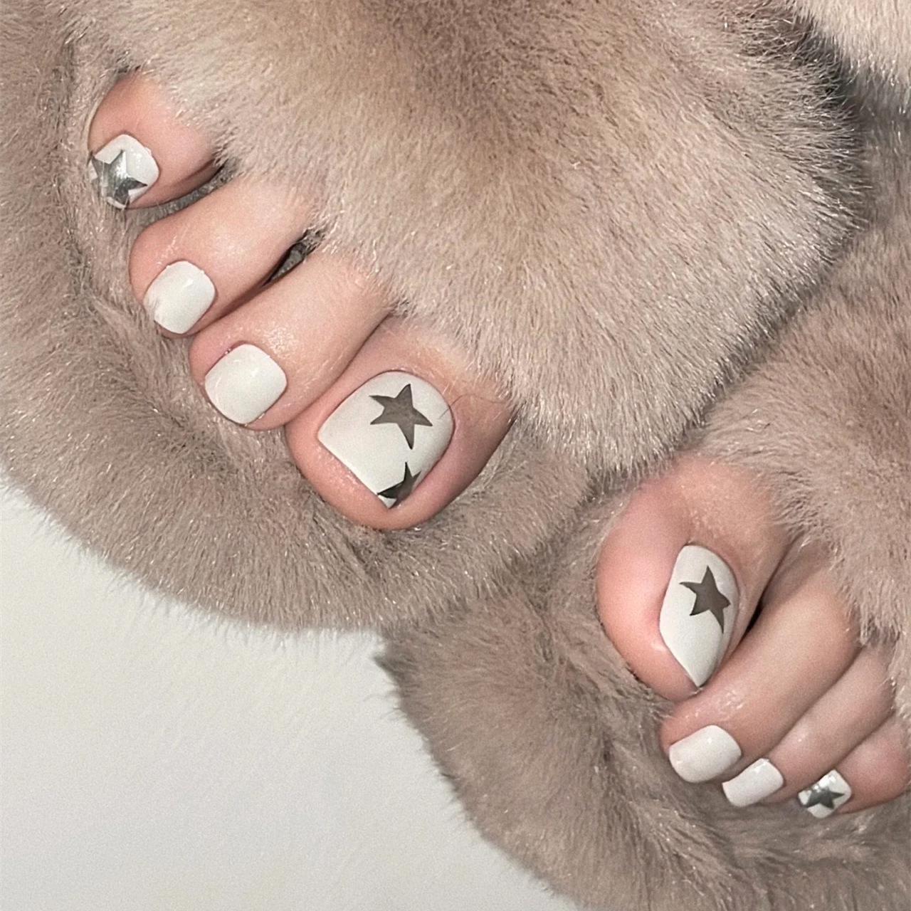 

Pentagram Fine Glitter Silver Wearable Toenail Manicure Pieces