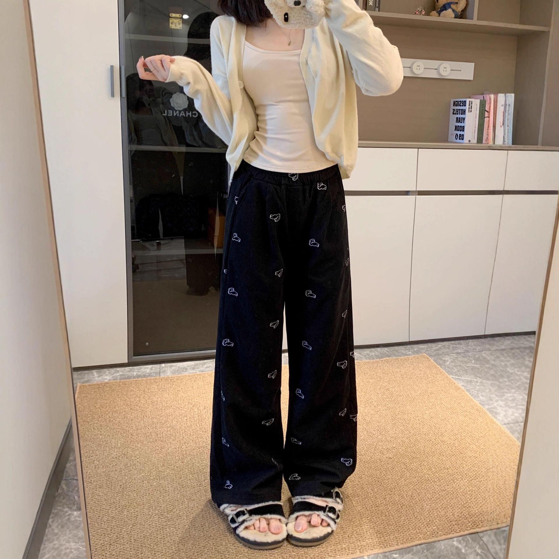 

Women s Plus Size Retro Corduroy Rabbit Embroidery Straight-Leg Pants for Autumn Winter L (100-120 jin)