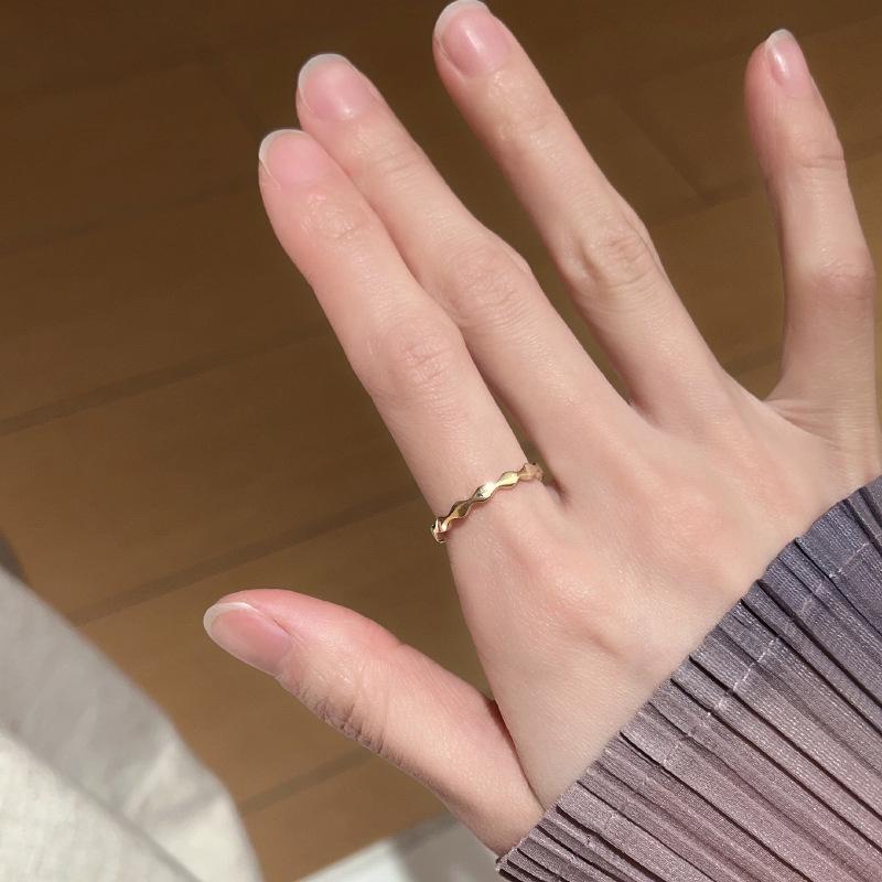 2024 Unique Mother-of-Pearl Butterfly Enamel Ring: Stylish, Versatile Decorative Piece for Women