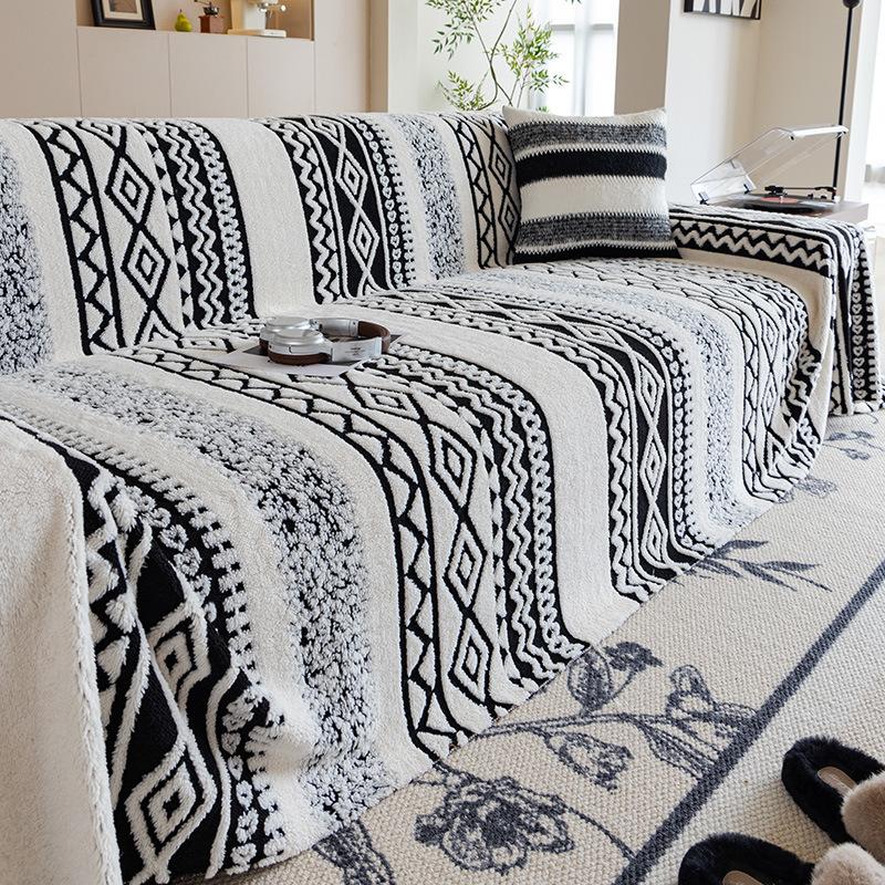Bohemian Winter Thick Velvet Sofa Towel Multi Functional Dustroof Sofa Towel Cover for Living Room Plush Knee Blanket for Office
