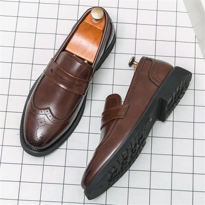 Fashion Retro Penny Loafers New Men's Pointed Leather Brogues Shoes Male Designer Formal Wedding Prom Dress Homecoming Footwear